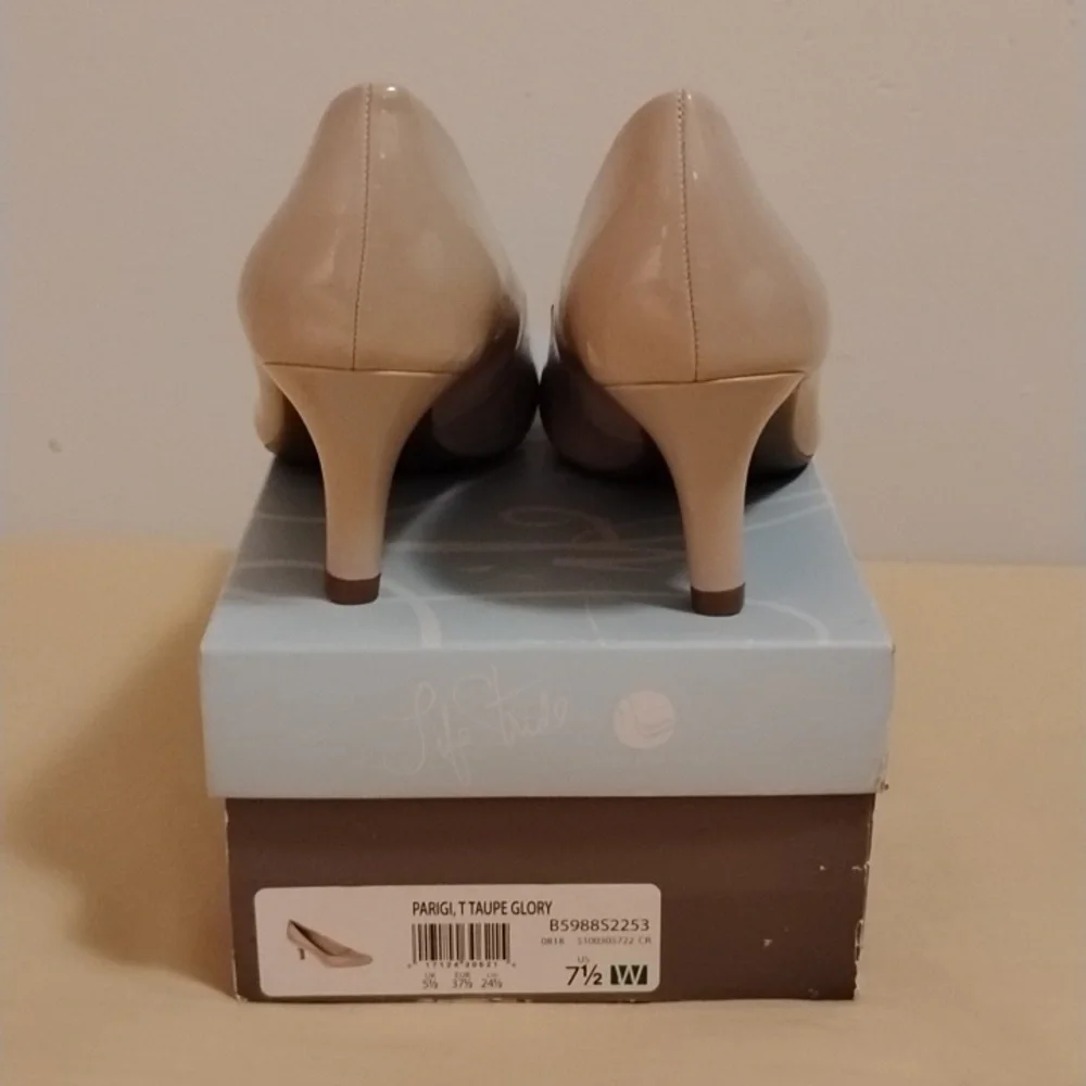 Life Stride Parigi Pumps Taupe Size 7 1/2 Wide NIB - Picture 4 of 5